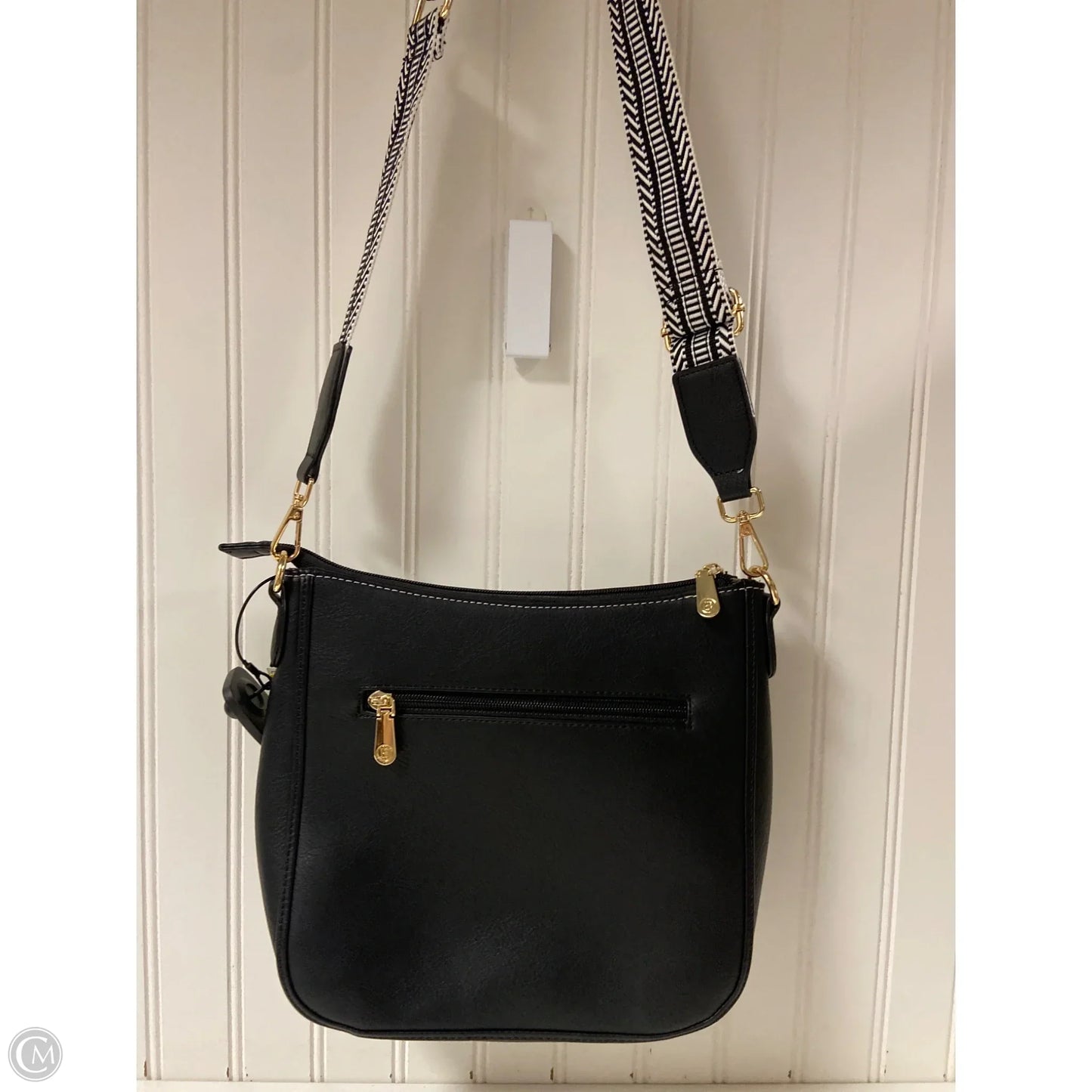 Crossbody By Clothes Mentor, Size: Medium