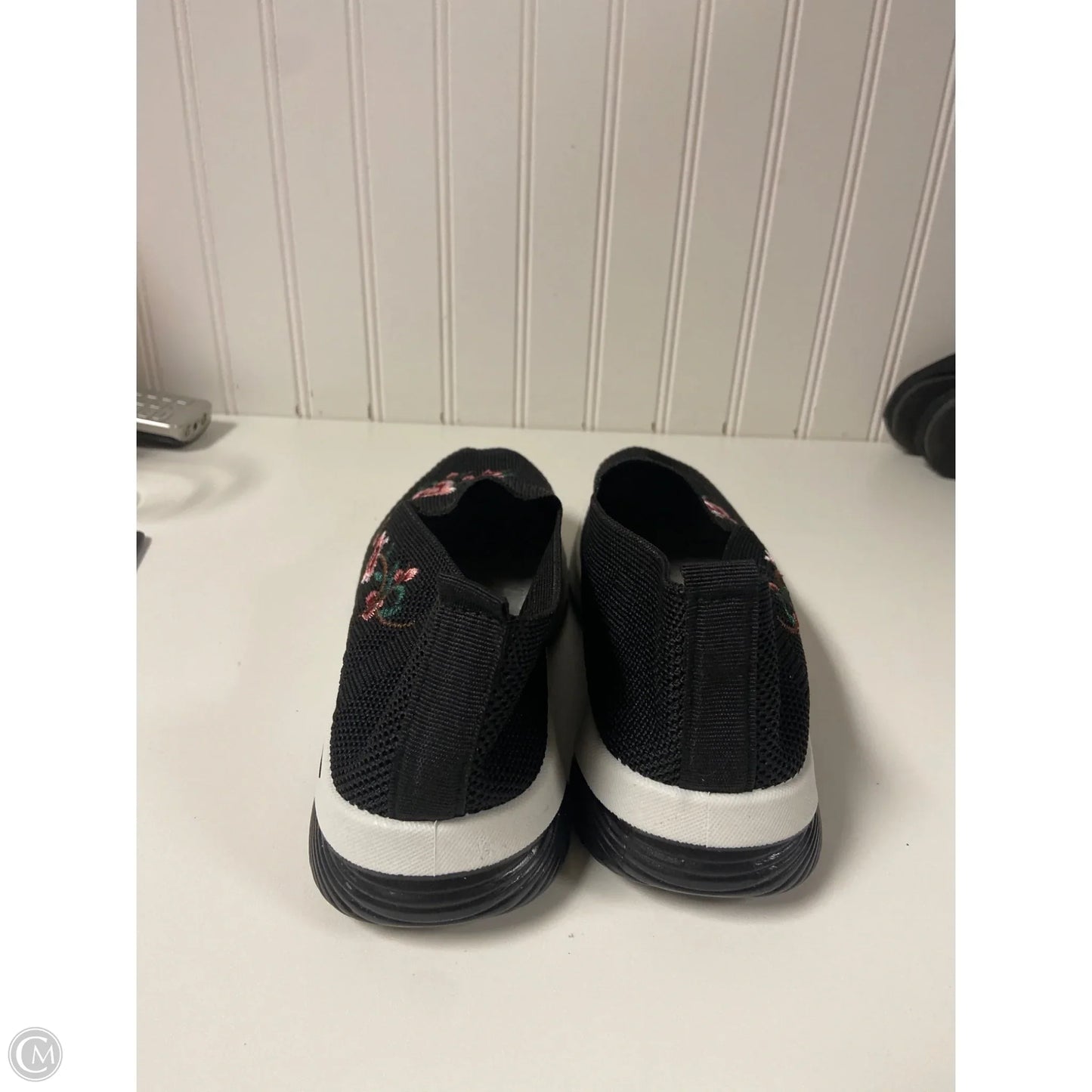 Shoes Flats By Clothes Mentor In Black, Size: 8.5