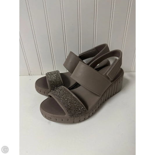 Sandals Heels Wedge By Skechers In Grey, Size: 8