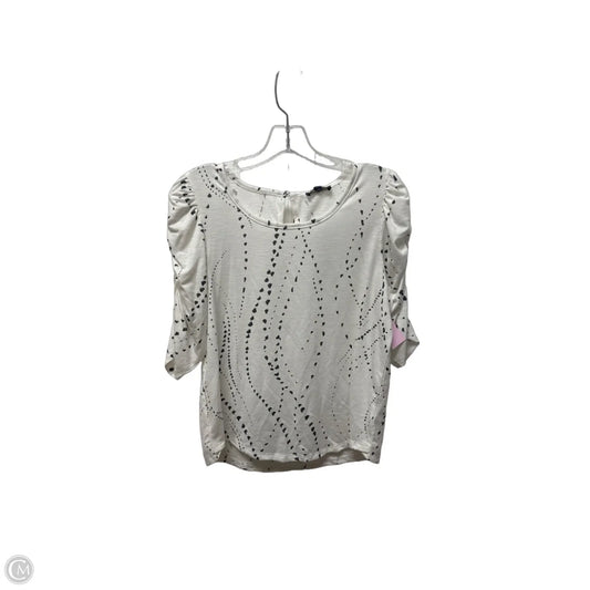 Top Short Sleeve Basic By Democracy In White, Size: M