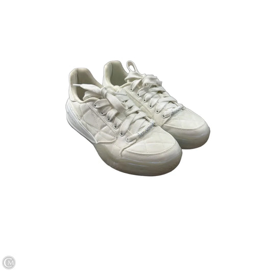 Shoes Sneakers By Skechers In White, Size: 7