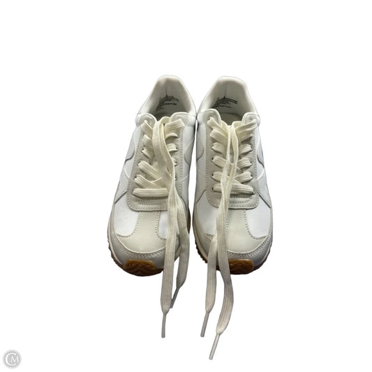Shoes Sneakers By Universal Thread In White, Size: 7.5