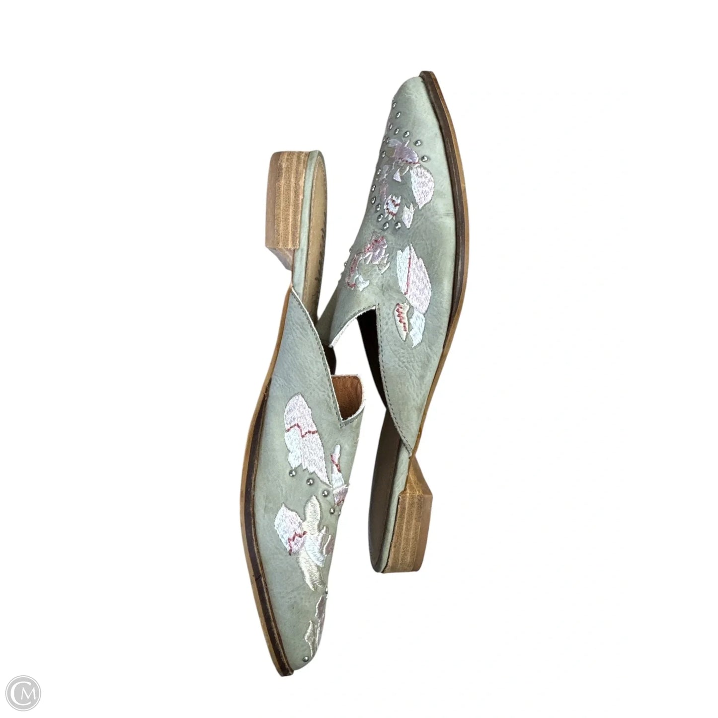 Shoes Flats By Cmc In Grey, Size: 8.5