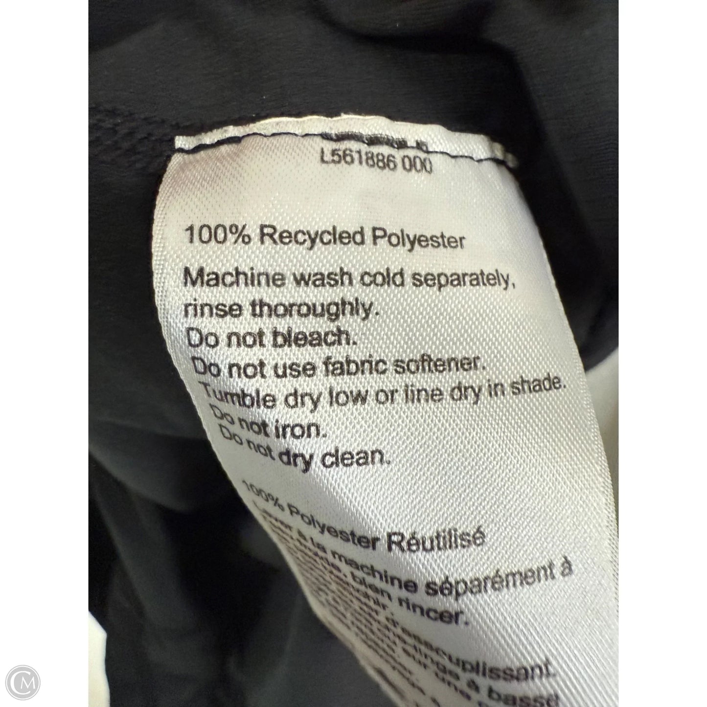 Athletic Top Long Sleeve Collar By Clothes Mentor In Black, Size: M