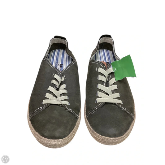Shoes Flats By Spring Step In Green, Size: 8.5