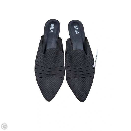 Shoes Flats By Mia In Black, Size: 9