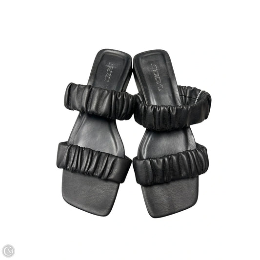 Sandals Flats By Soda In Black, Size: 7