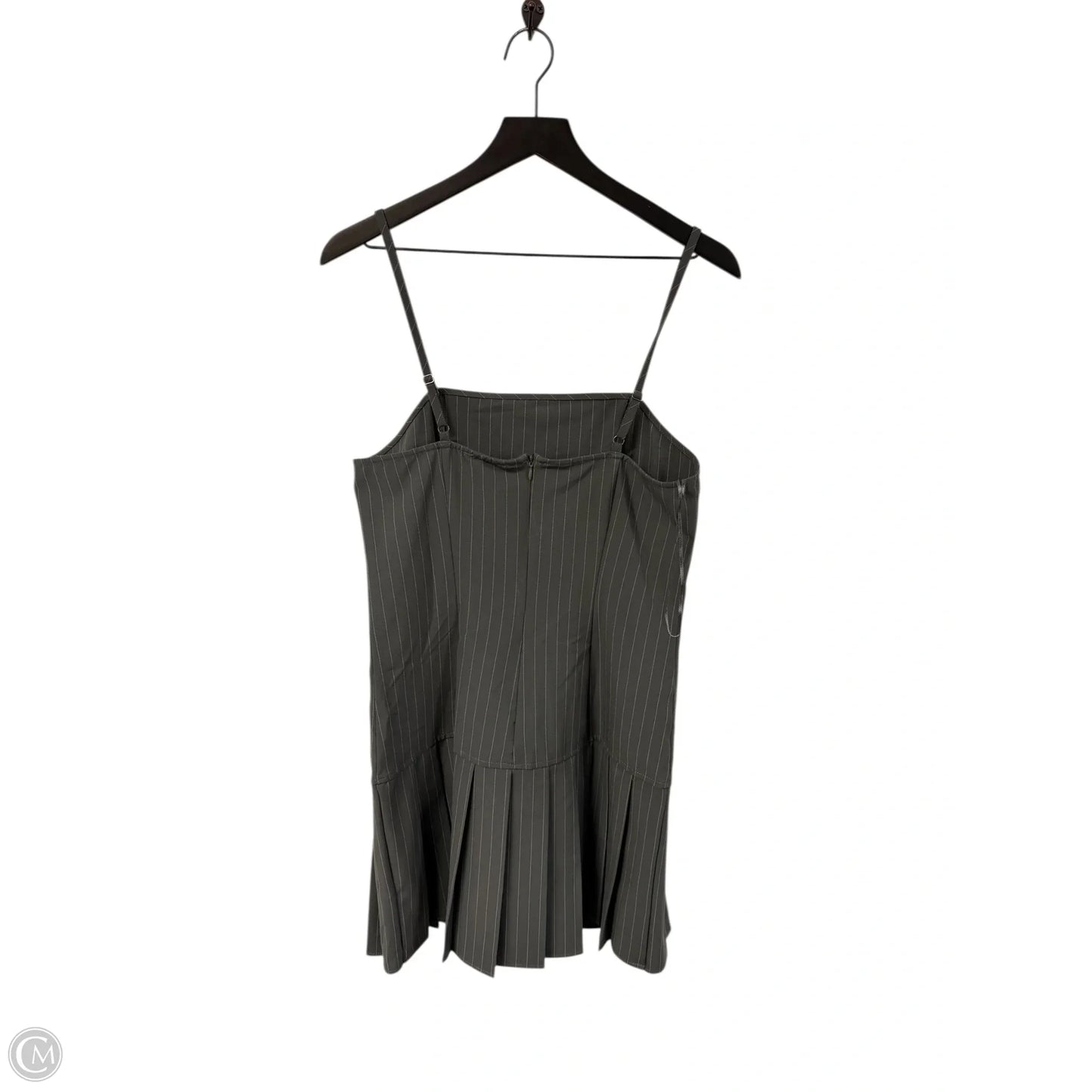 Dress Casual Short By Sincerely Jules In Grey, Size: L