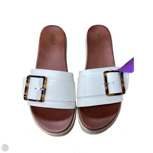 Sandals Flats By Mia In Cream, Size: 9
