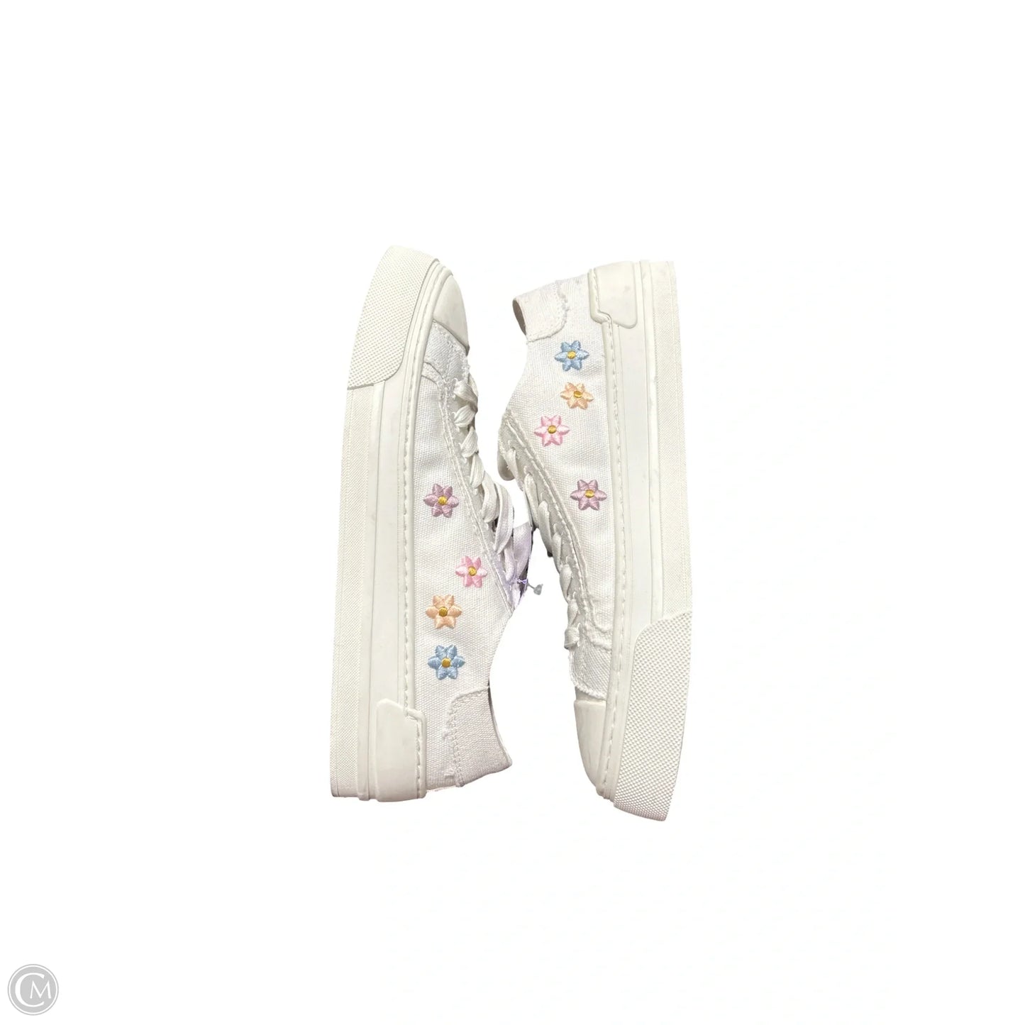 Shoes Sneakers By Cmc In White, Size: 9