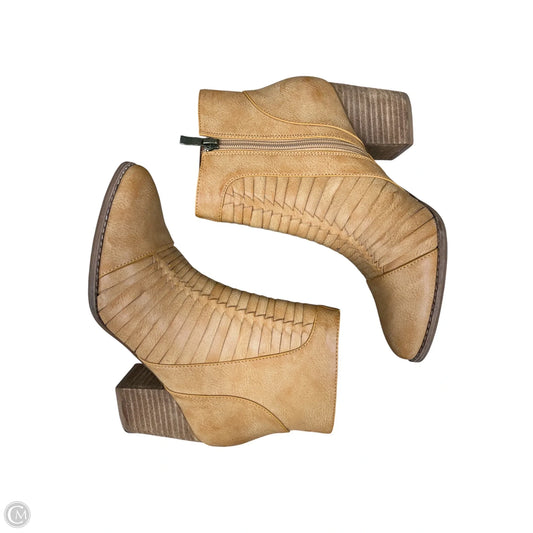 Boots Ankle Heels By Cmc In Copper, Size: 8