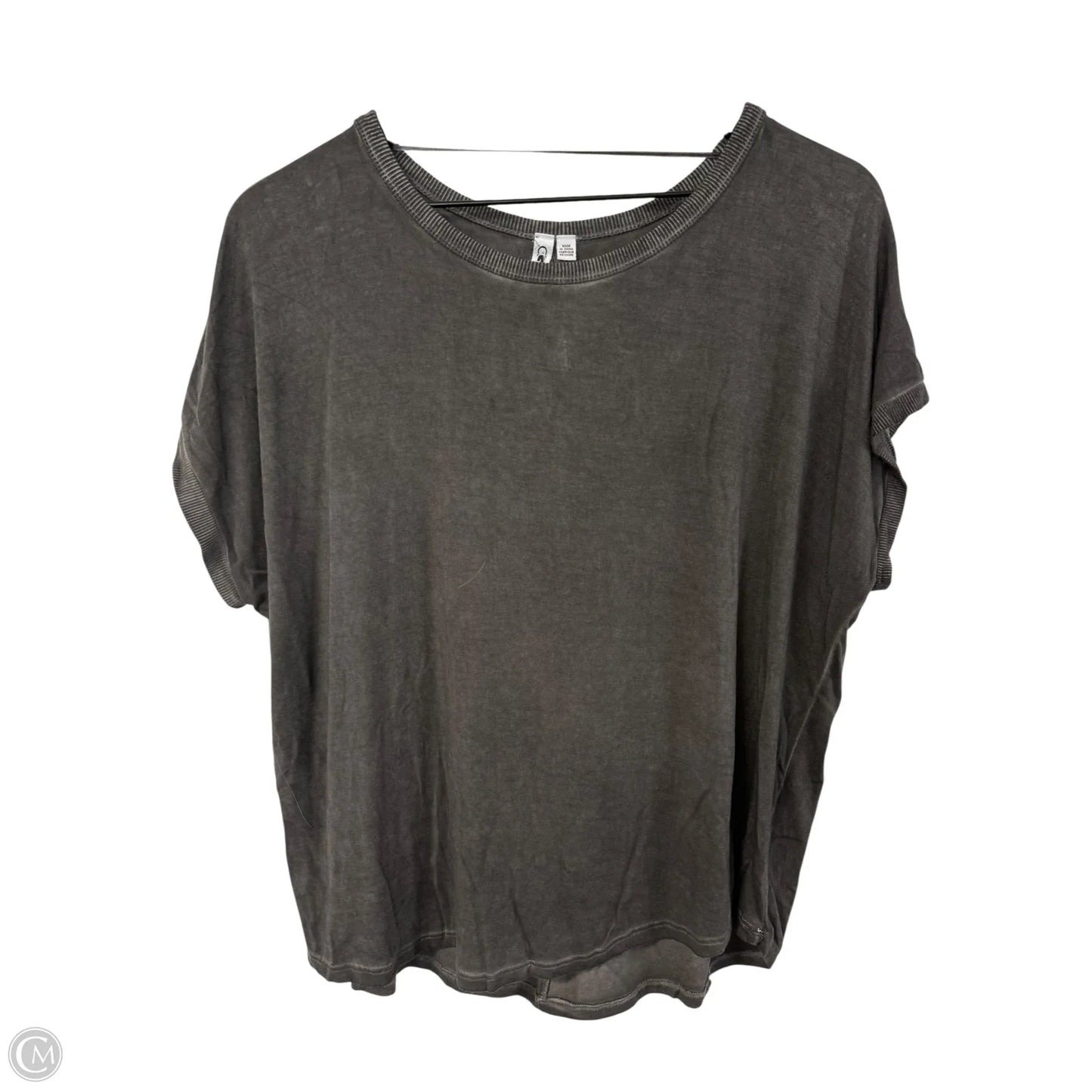 Top Short Sleeve By Cable And Gauge In Grey, Size: M