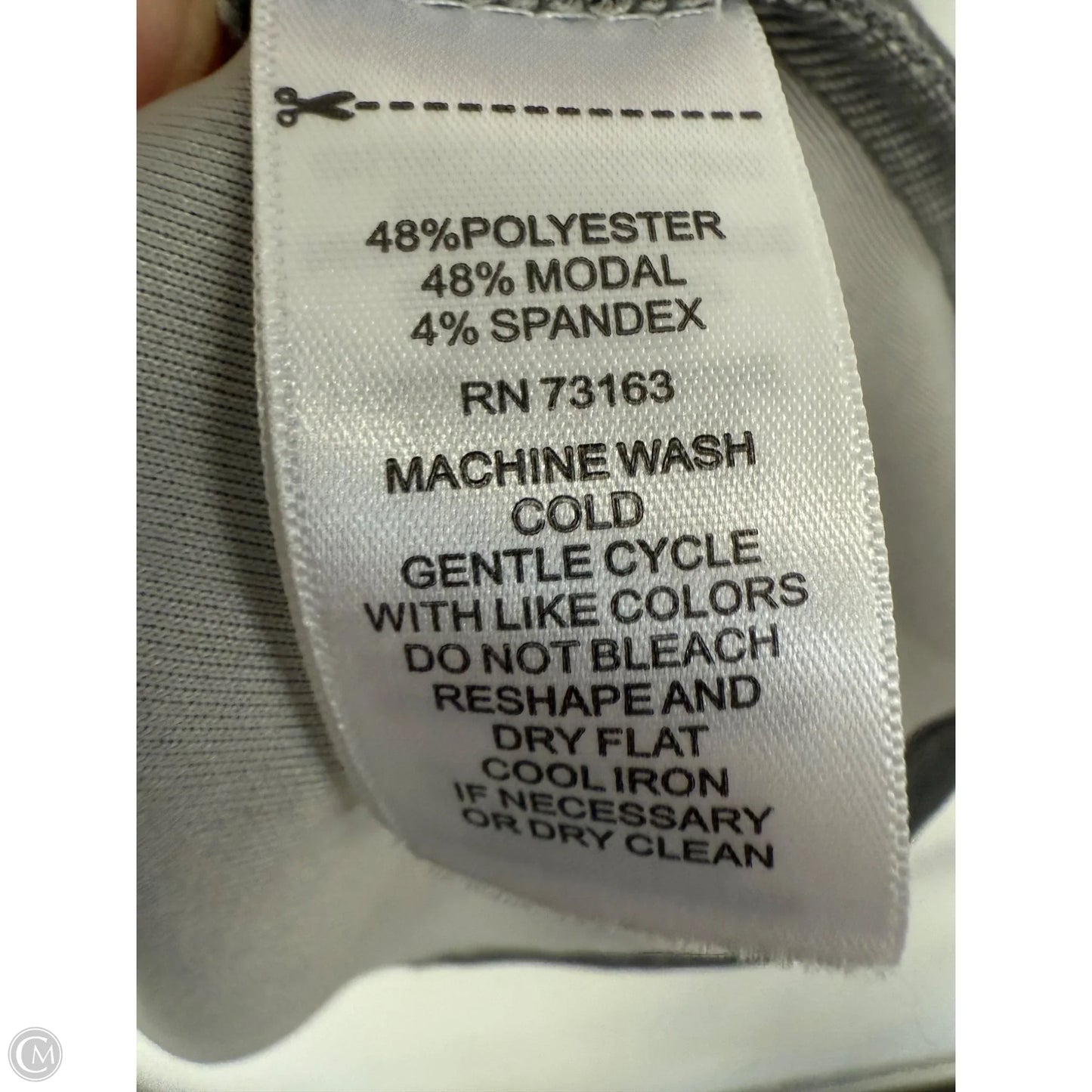 Top Short Sleeve By Cable And Gauge In Grey, Size: M