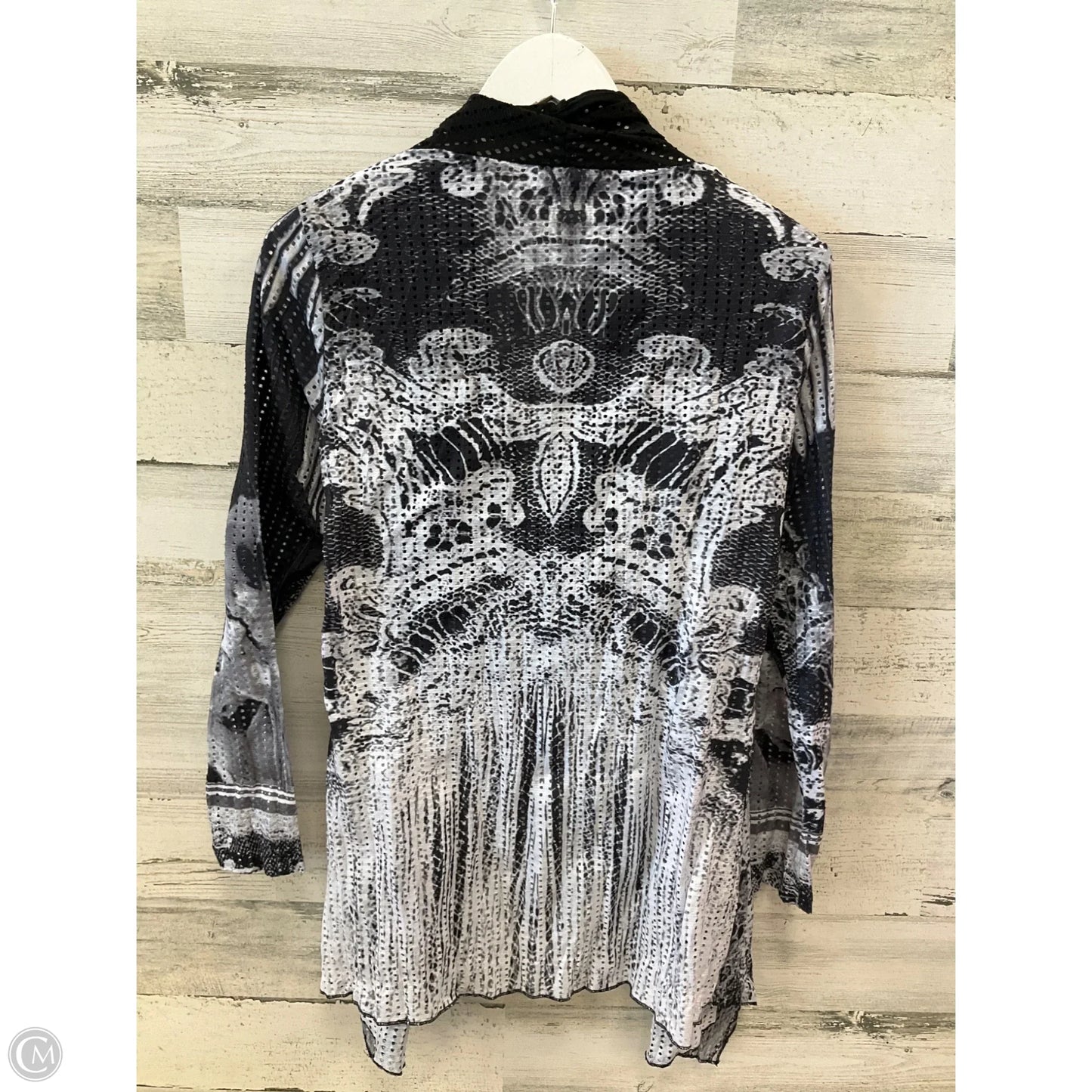 Cardigan By Clothes Mentor In Black & White, Size: S