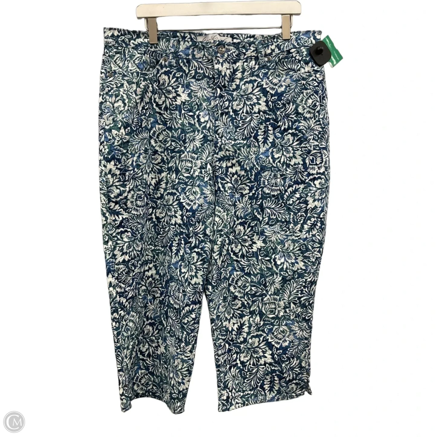 Capris By Gloria Vanderbilt In Blue & White, Size: 18