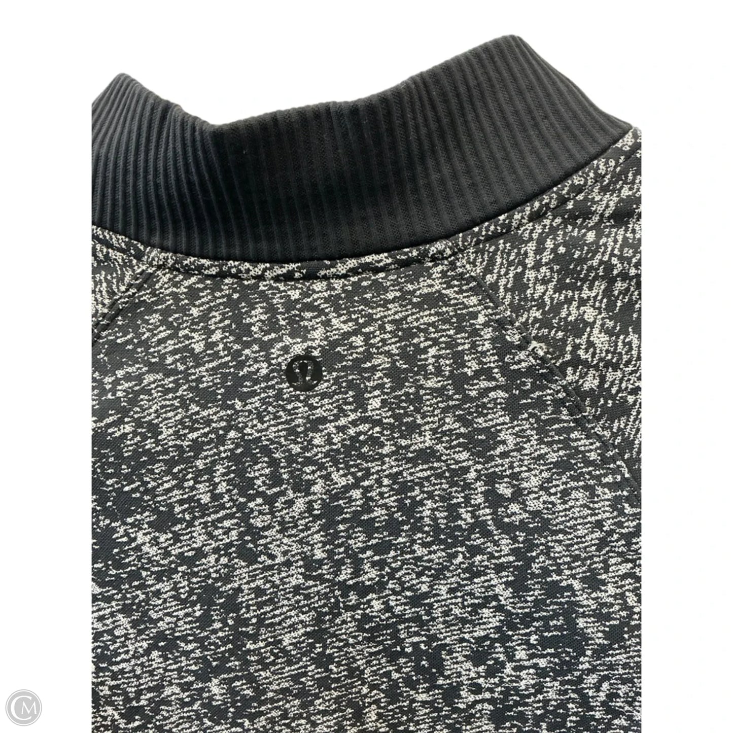 Athletic Top Long Sleeve Collar By Lululemon In Black, Size: S