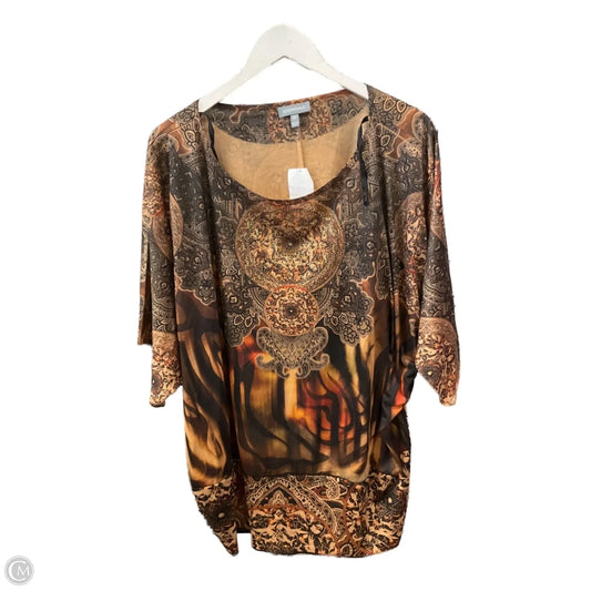 Top Short Sleeve By Essentials In Brown, Size: 2x