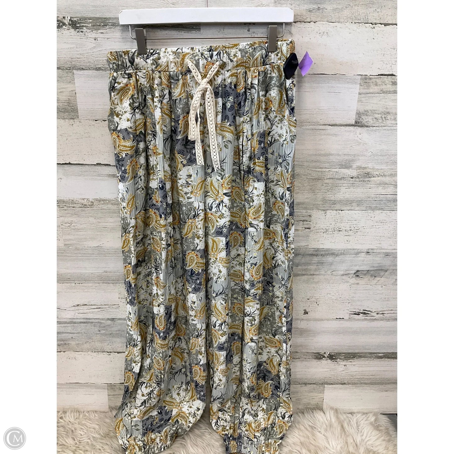 Pants Joggers By Pol In Paisley Print, Size: M