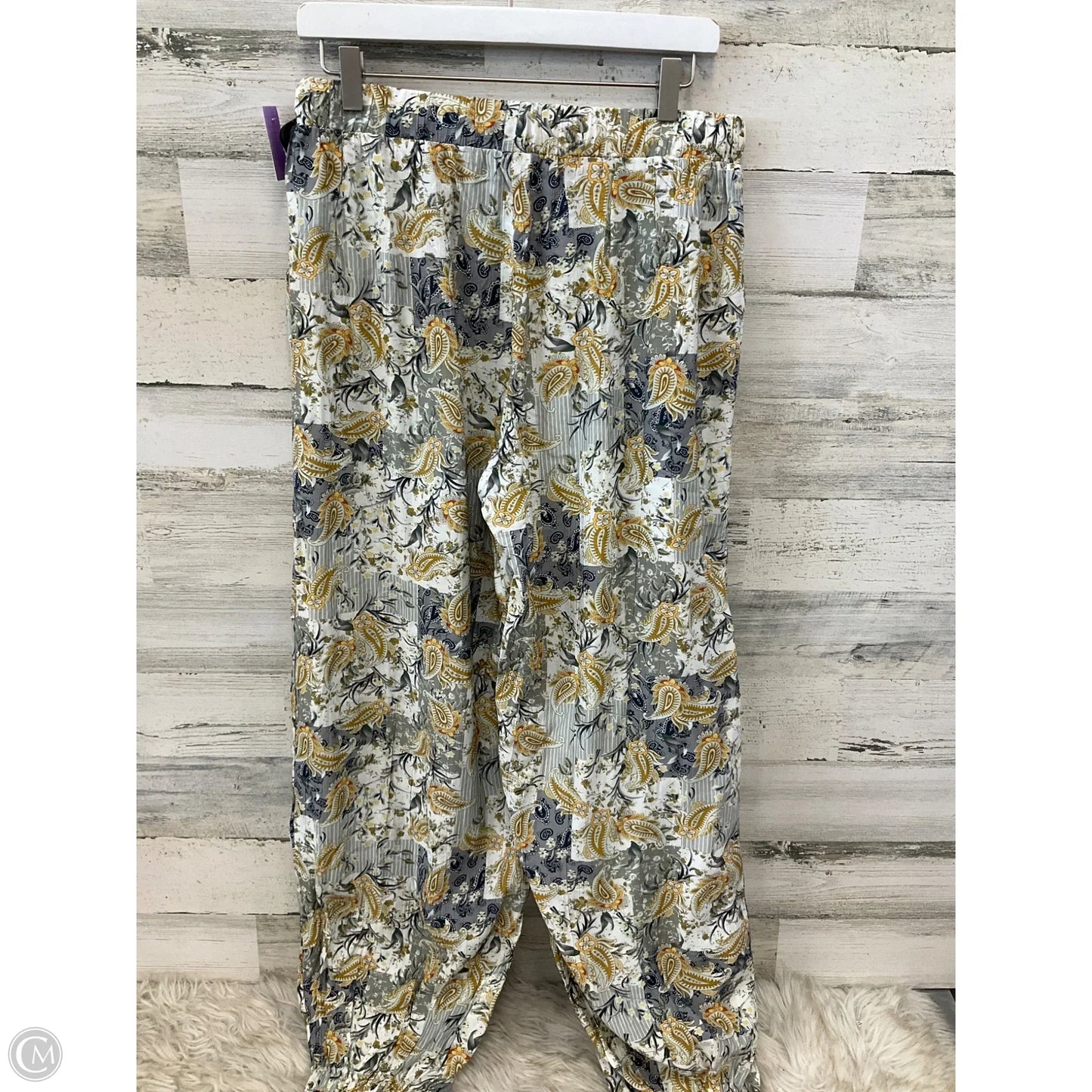 Pants Joggers By Pol In Paisley Print, Size: M