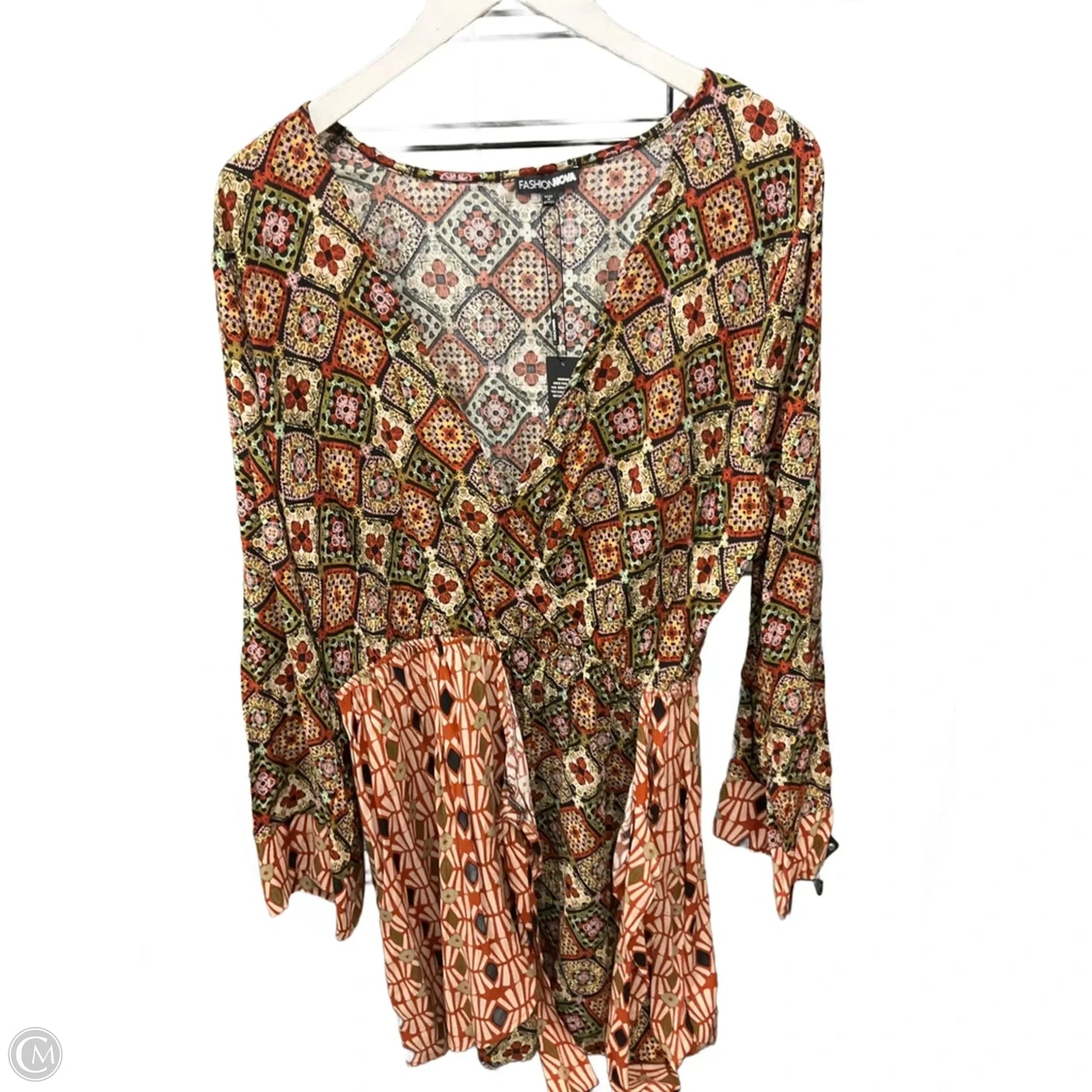 Tunic 3/4 Sleeve By Fashion Nova In Multi-colored, Size: 1x