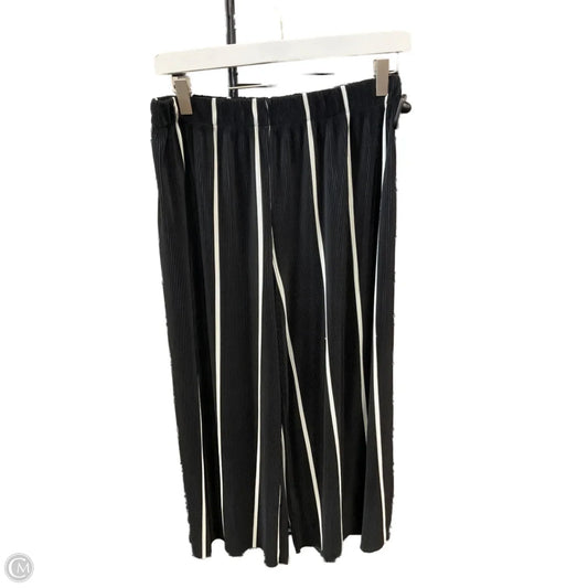 Capris By Zara In Black & White, Size: 12