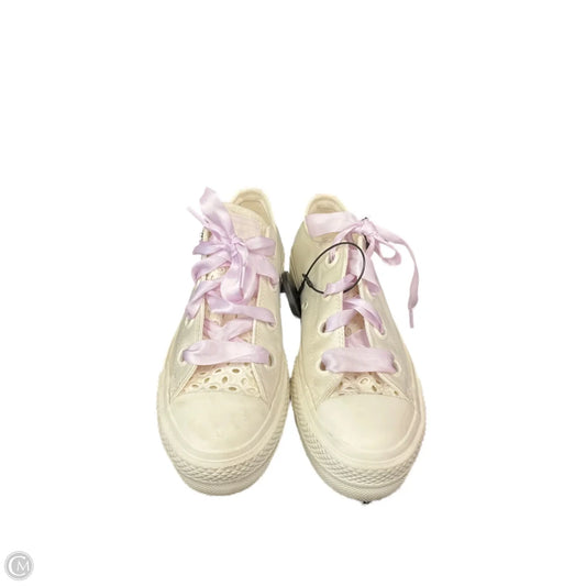 Shoes Sneakers By Converse In Ivory, Size: 7