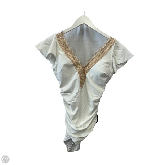 Swimsuit By Clothes Mentor In White, Size: M