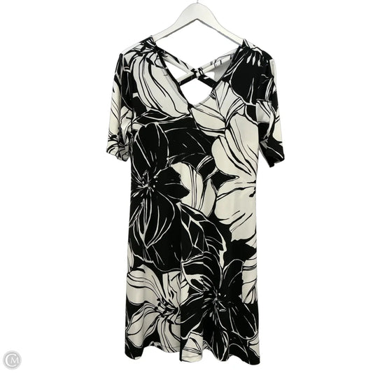 Dress Casual Short By Chicos In Black & White, Size: S