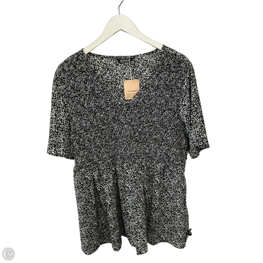 Top Short Sleeve By Bloomchic In Black & White, Size: 1x