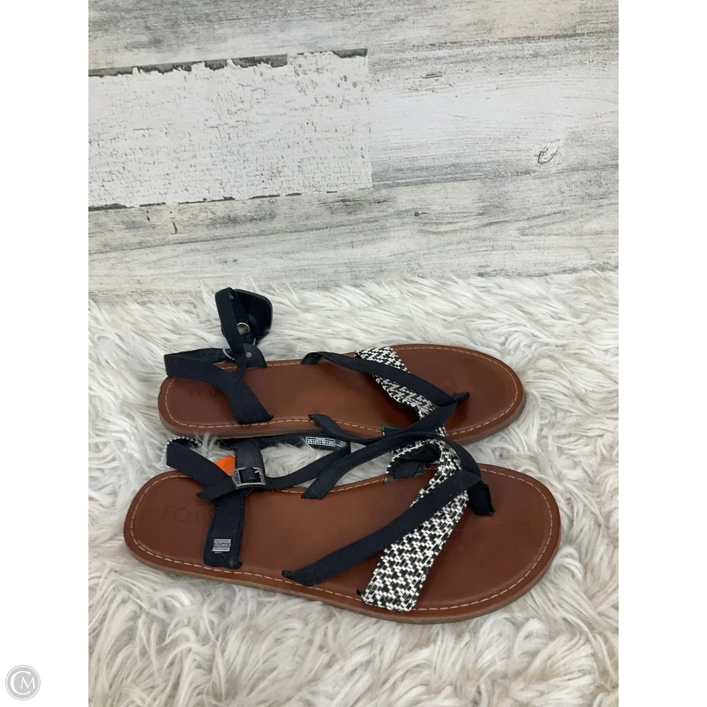 Sandals Flats By Toms In Black & White, Size: 8.5