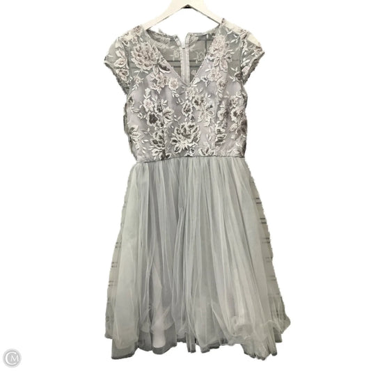 Dress Party Midi By Clothes Mentor In Silver, Size: L