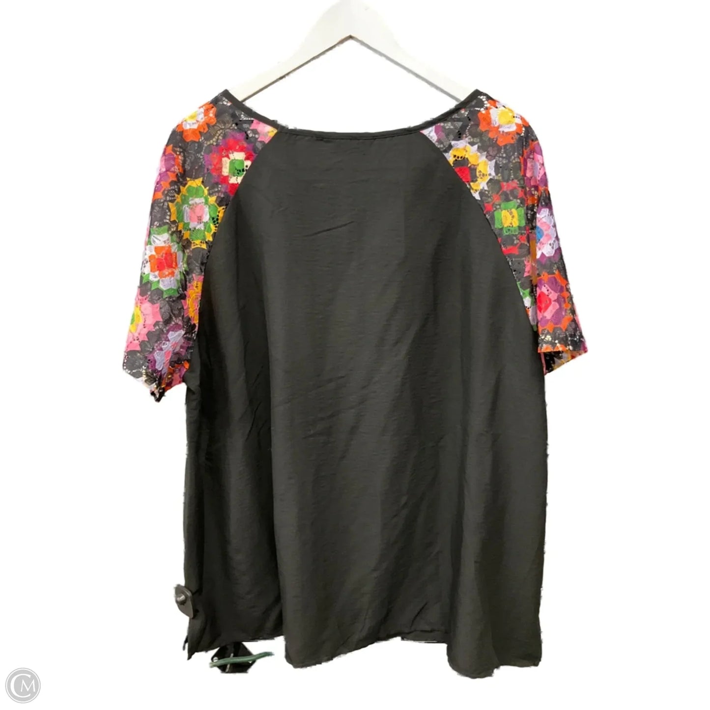 Top Short Sleeve By Bloomchic In Black, Size: 3x
