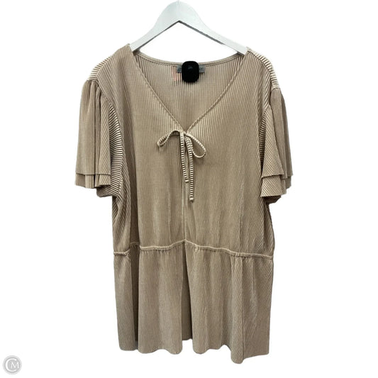 Top Short Sleeve By Absolutely Famous In Beige, Size: 2x
