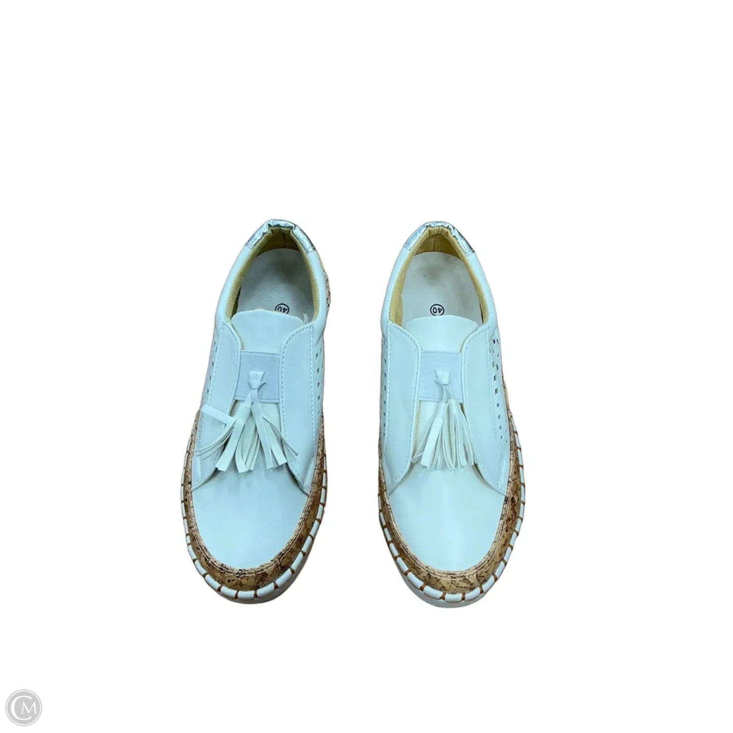 Shoes Flats By Clothes Mentor In White, Size: 9