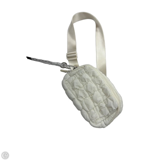 Belt Bag By Clothes Mentor, Size: Medium
