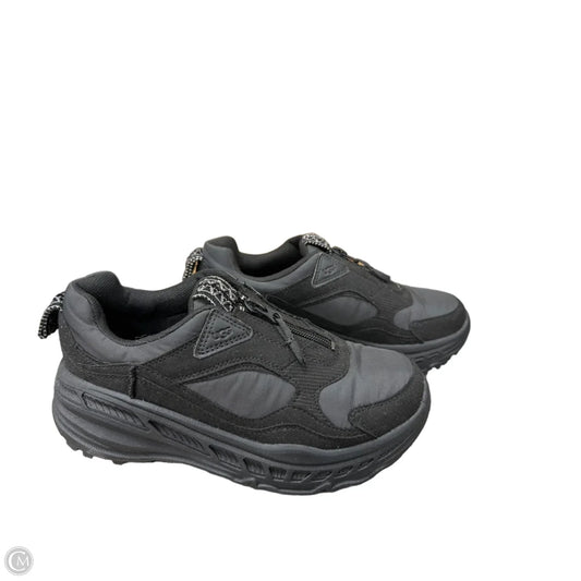 Shoes Designer By Ugg In Black, Size: 7.5