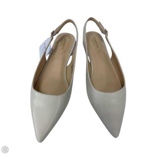 Shoes Flats By Liz Claiborne In Cream, Size: 9.5