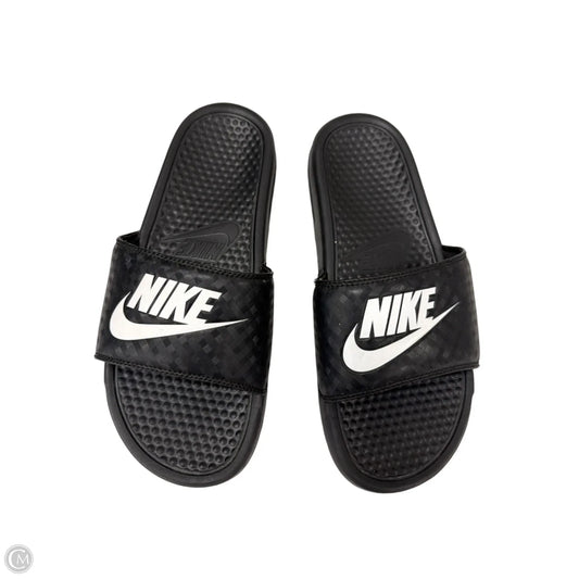 Sandals Flats By Nike In Black & White, Size: 10