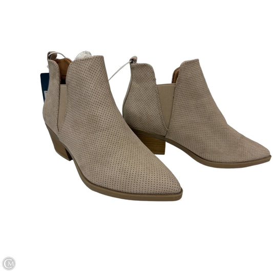 Boots Ankle Heels By Universal Thread In Brown, Size: 6.5