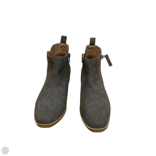 Boots Ankle Flats By Universal Thread In Brown, Size: 7