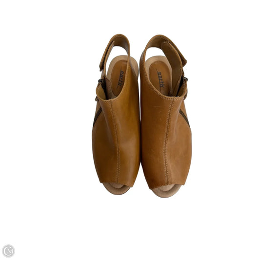 Shoes Heels Block By Earth In Brown, Size: 10
