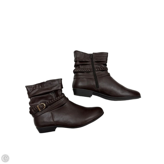 Boots Ankle Flats By Comfortview In Brown, Size: 9.5