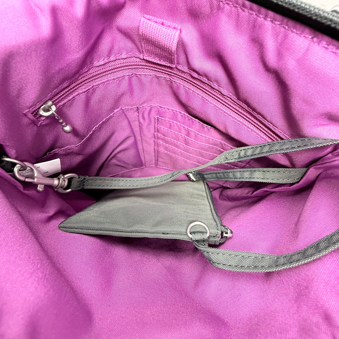 Horizon Crossbody By Baggallini, Size: Medium