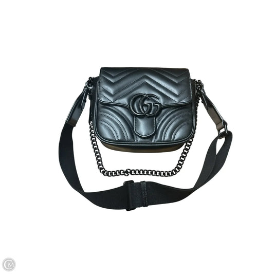 Handbag Luxury Designer By Gucci, Size: Medium
