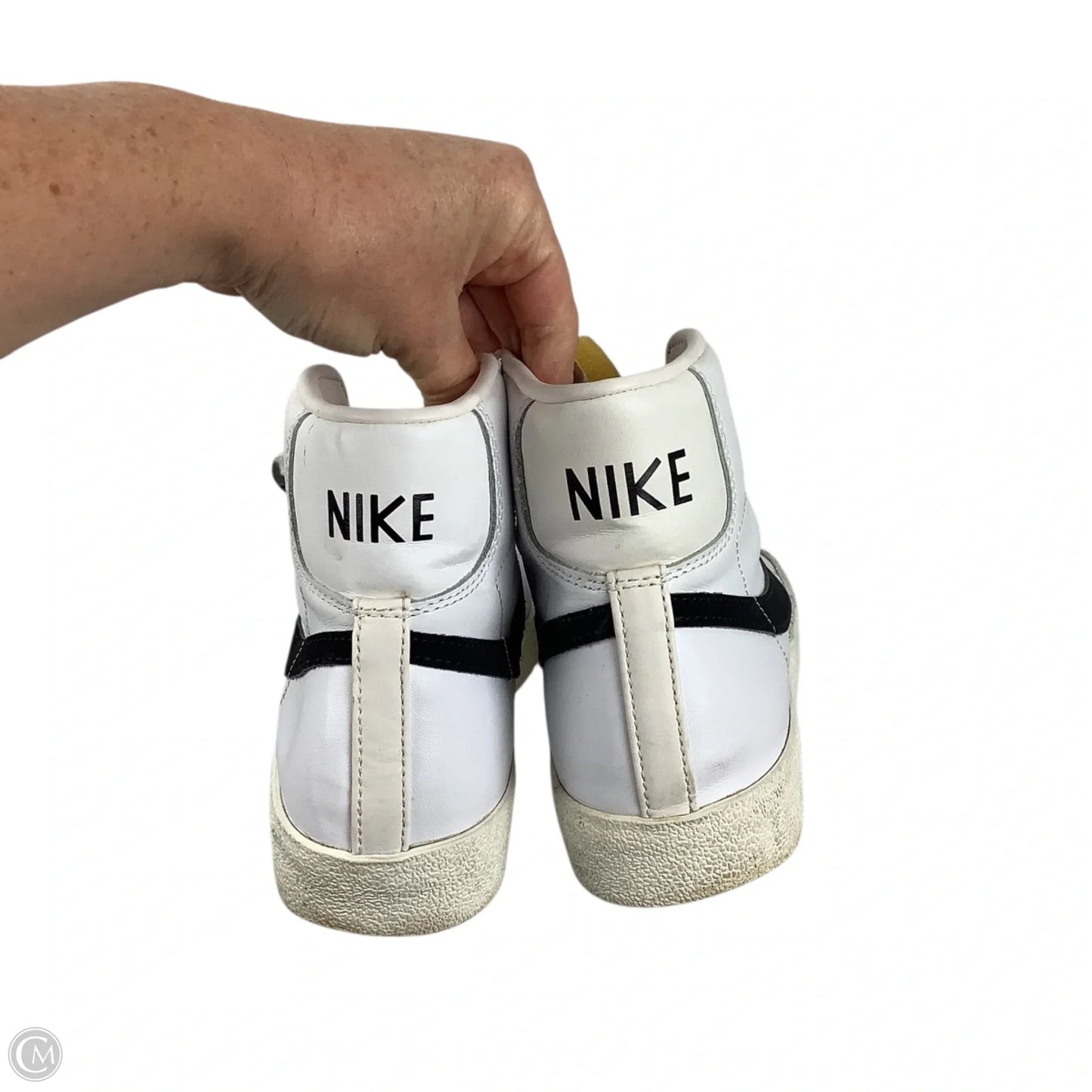 Shoes Athletic By Nike In Grey & White, Size: 10