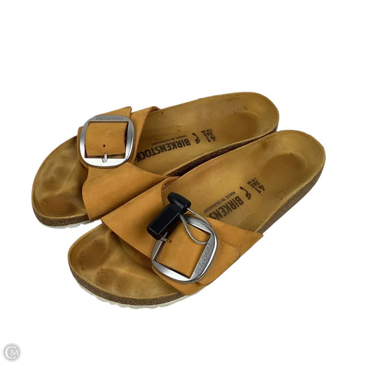 Sandals Flats By Birkenstock In Tan, Size: 10 (41)