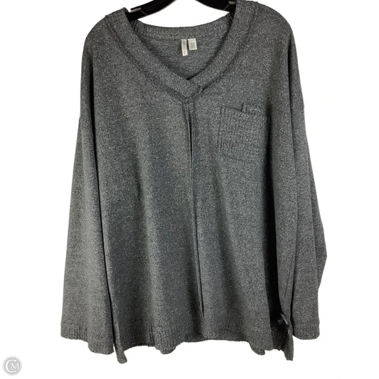 Top Long Sleeve By Cato In Grey, Size: 2X