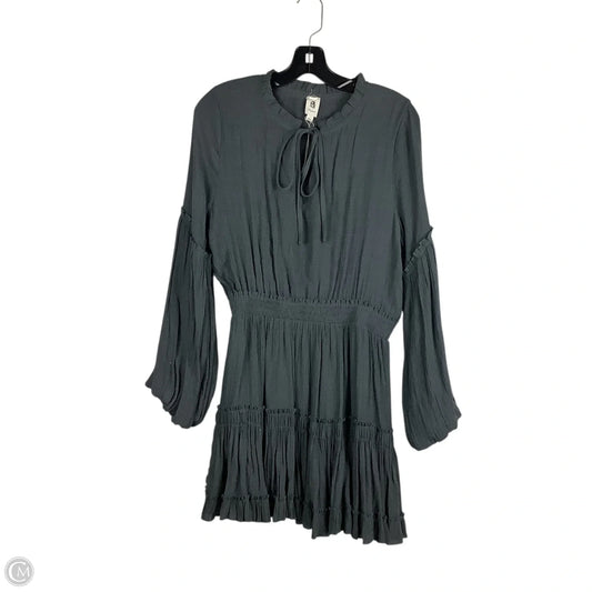 Dress Casual Short By Flawless In Grey, Size: L
