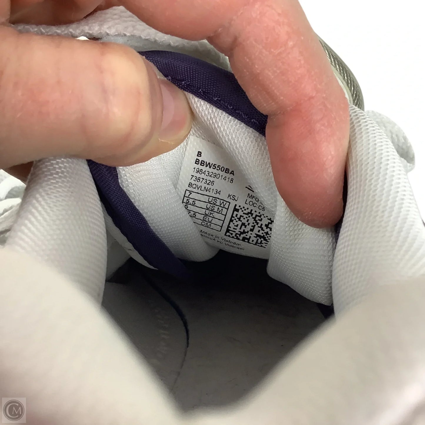 Shoes Sneakers By New Balance In White, Size: 7