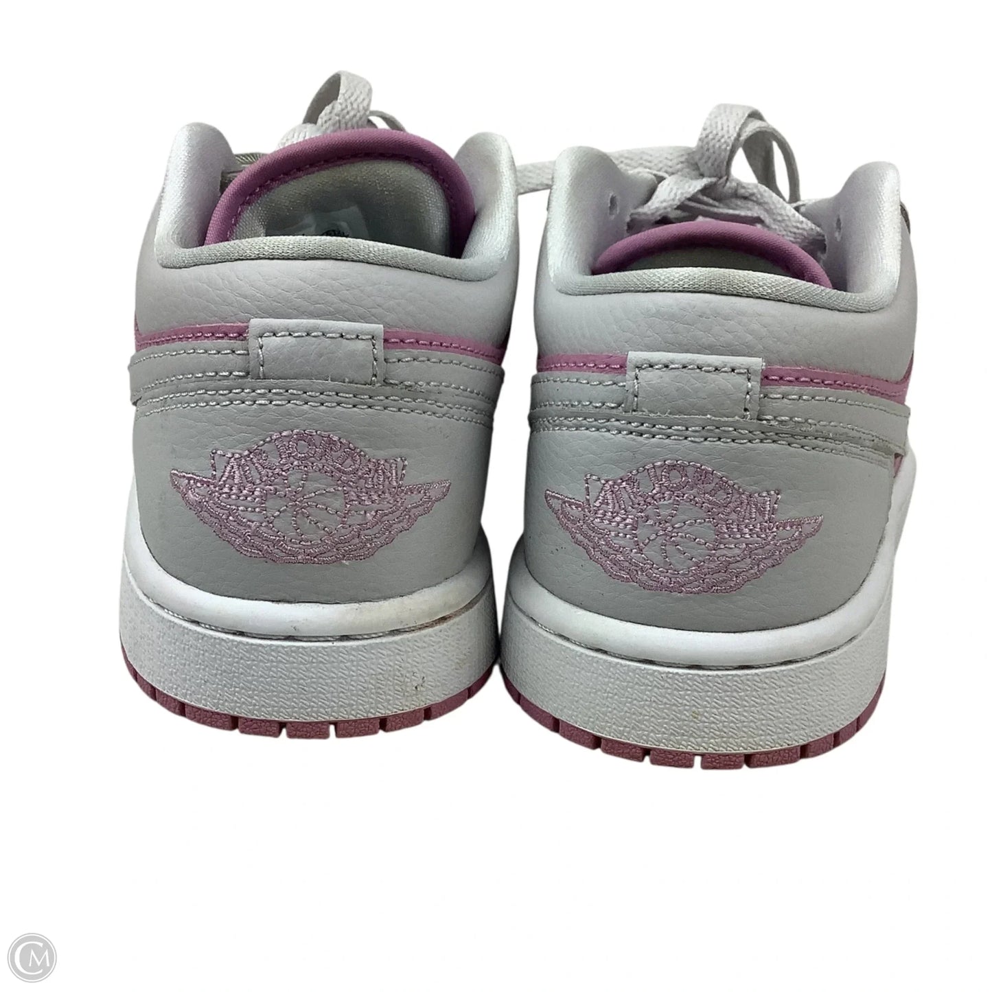 Shoes Sneakers By Nike In Grey & Pink, Size: 6.5